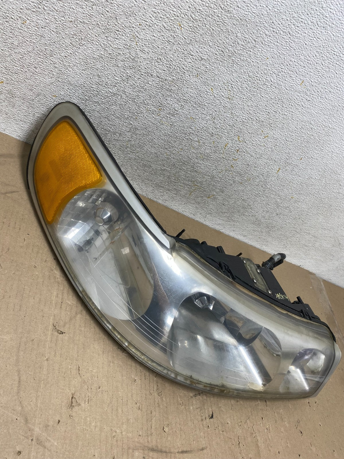 1999-2001 Lincoln & Town Car Right Passenger RH Headlight Halogen AH6834 DW2