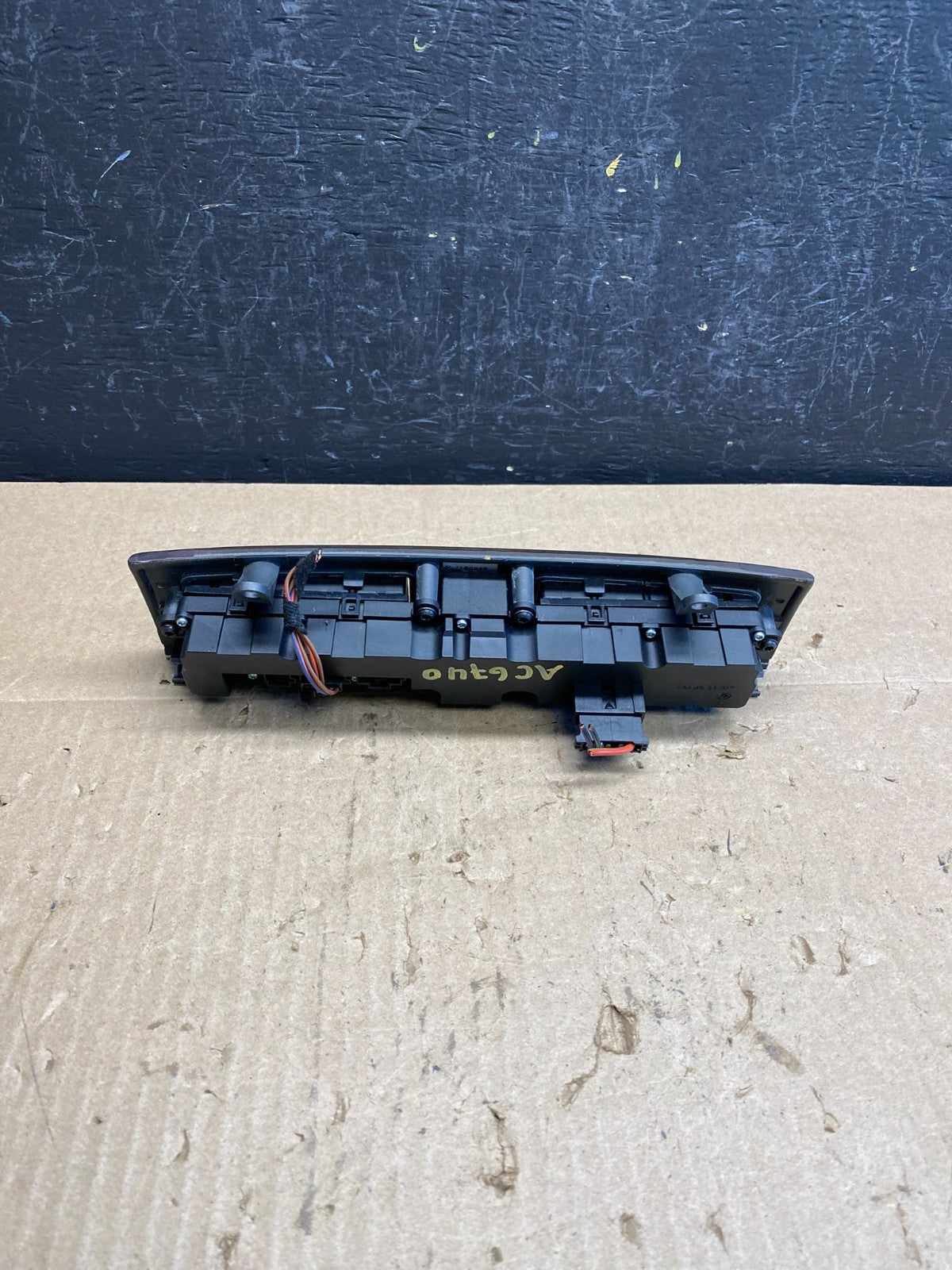 2005 - 2007 Mercedes C230 C240 Center Console Switch Control Unit AC6740 DG3