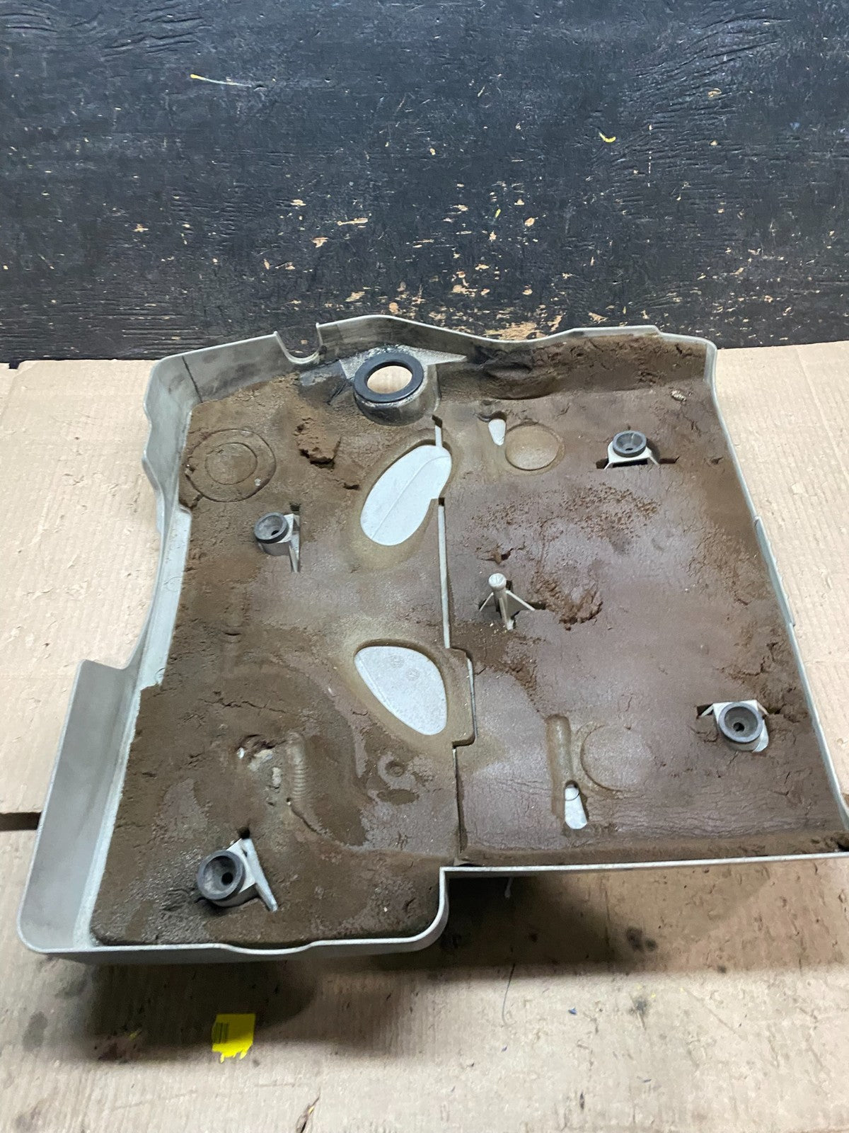2004 to 2007  Cadillac CTS 3.6L Plastic Engine Cover Shield OEM x8181 DG7