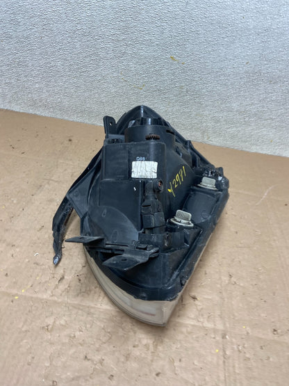 2005 to 2006 Kia Sportage Right Passenger RH Halogen Headlight OEM Y2971 DW9