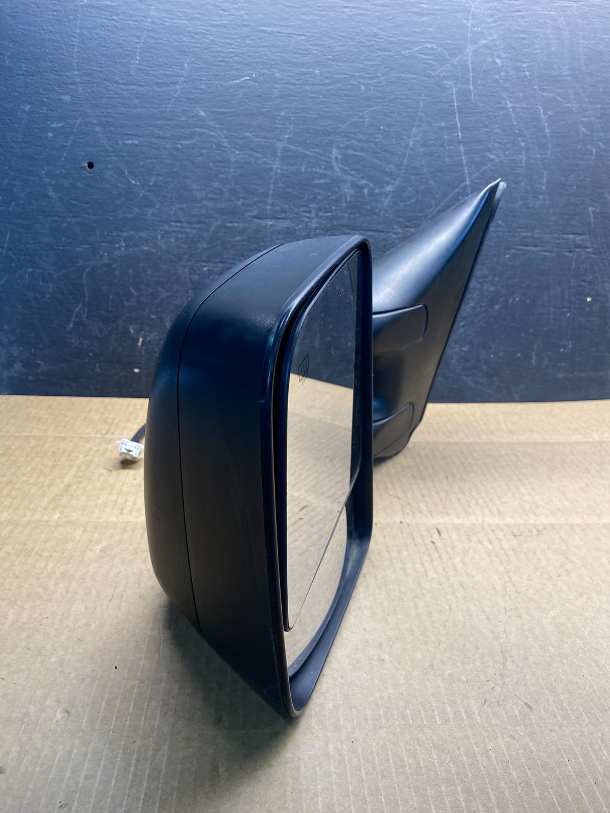 2004 to 2015 Nissan Titan SE Left Driver LH View Door Mirror AG7255 DG11