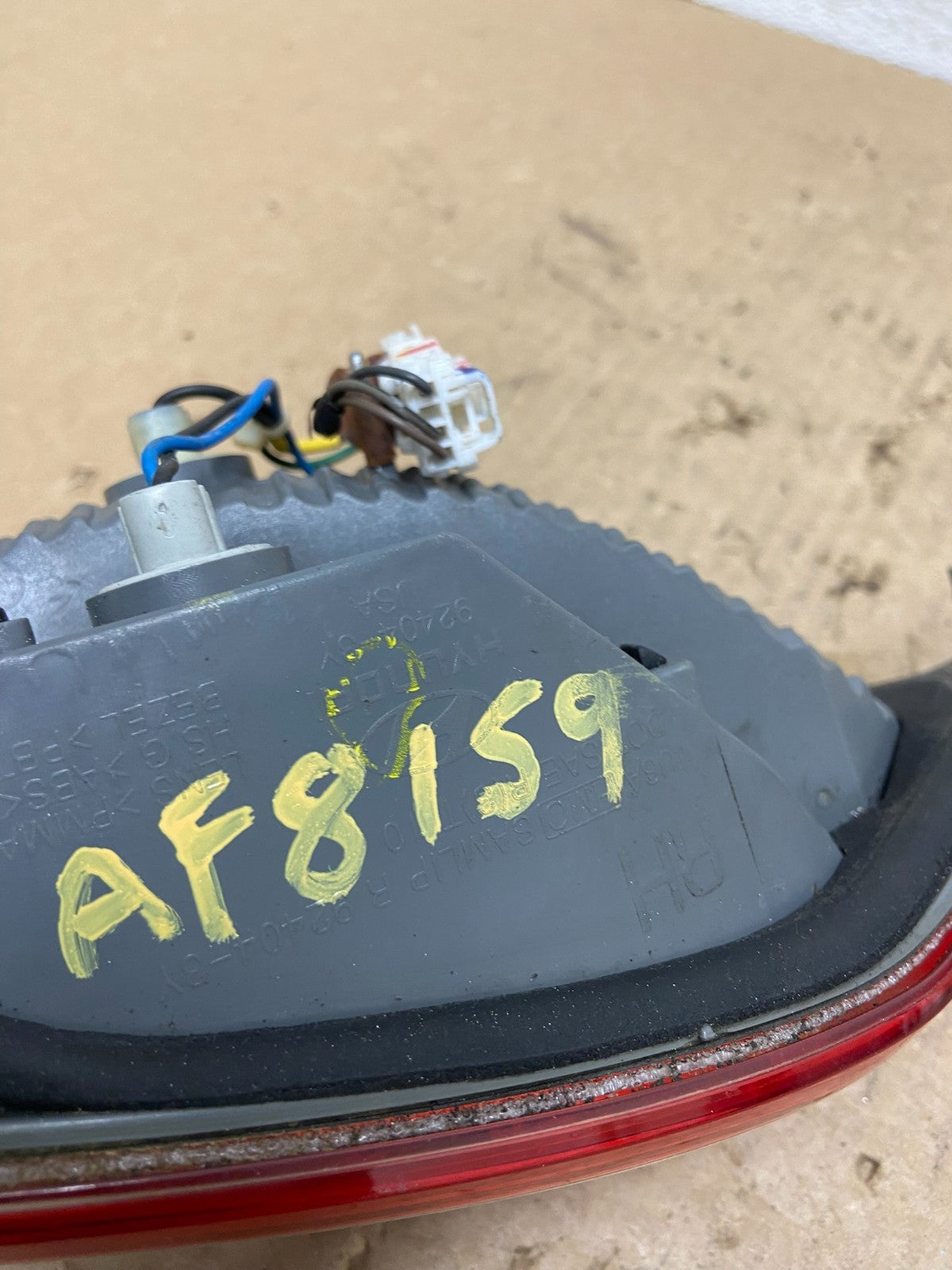 2011 2012 2013 Hyundai Elantra Inner Tail Light Right Passenger AF81597