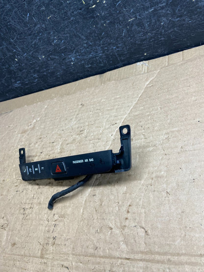 2013 - 2017 GMC Acadia Center Dash Hazard Warning Switch AF2373 DG1