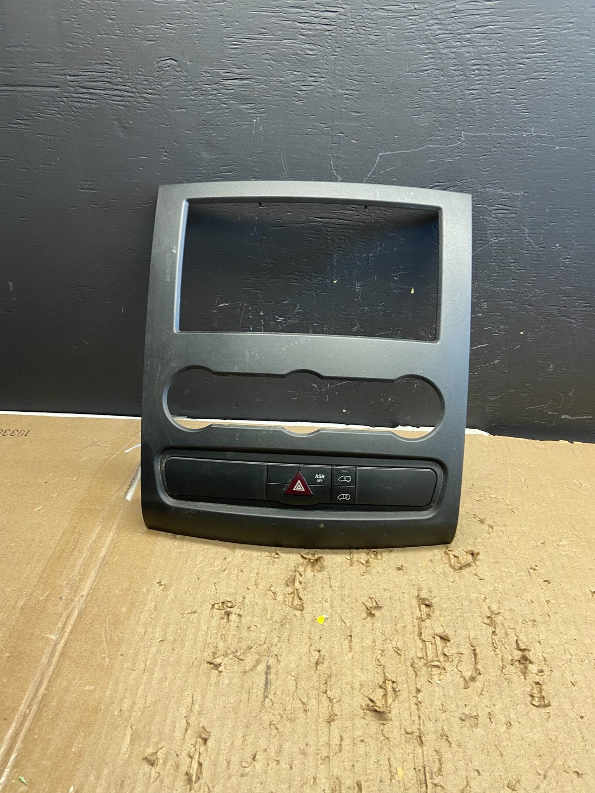 2007-2018 Mercedes Dodge Sprinter Center Console Radio Panel AB5841 DG0