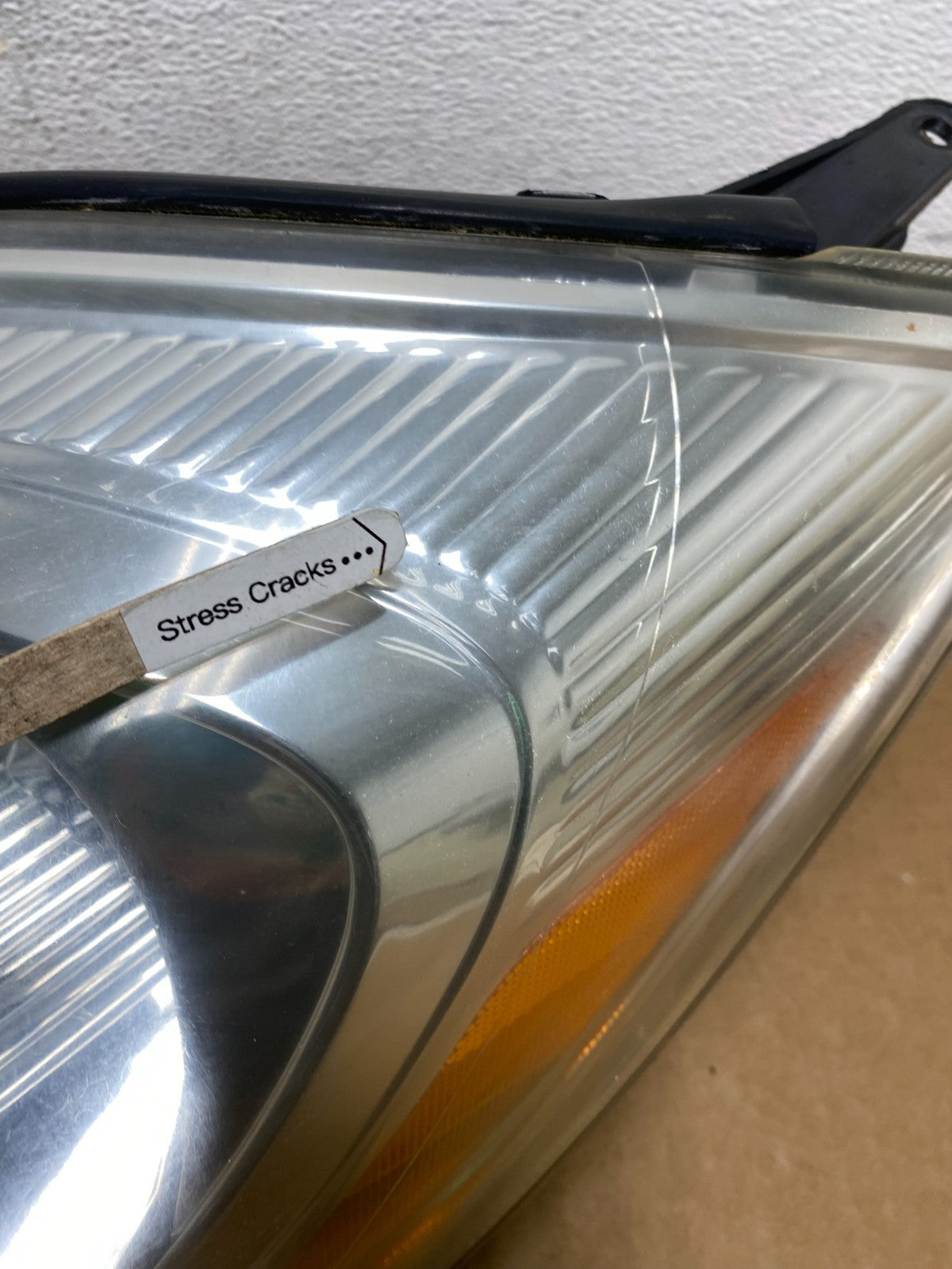 2004-2005 Toyota Sienna Left Driver LH Side Halogen Headlight DEPO AD6249 DW4