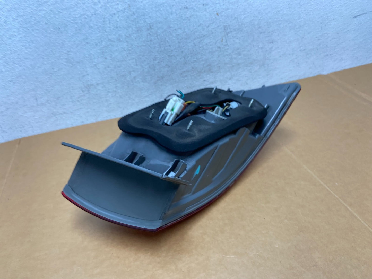 2009 to 2010 Hyundai Sonata Right Passenger Side Tail Light AD8876 DW3