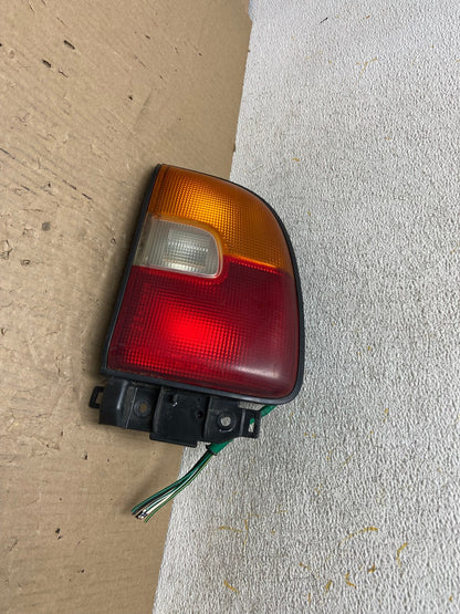 1996 - 1997 Toyota Rav4 Right Passenger RH Side Tail Light AH5974 LK2