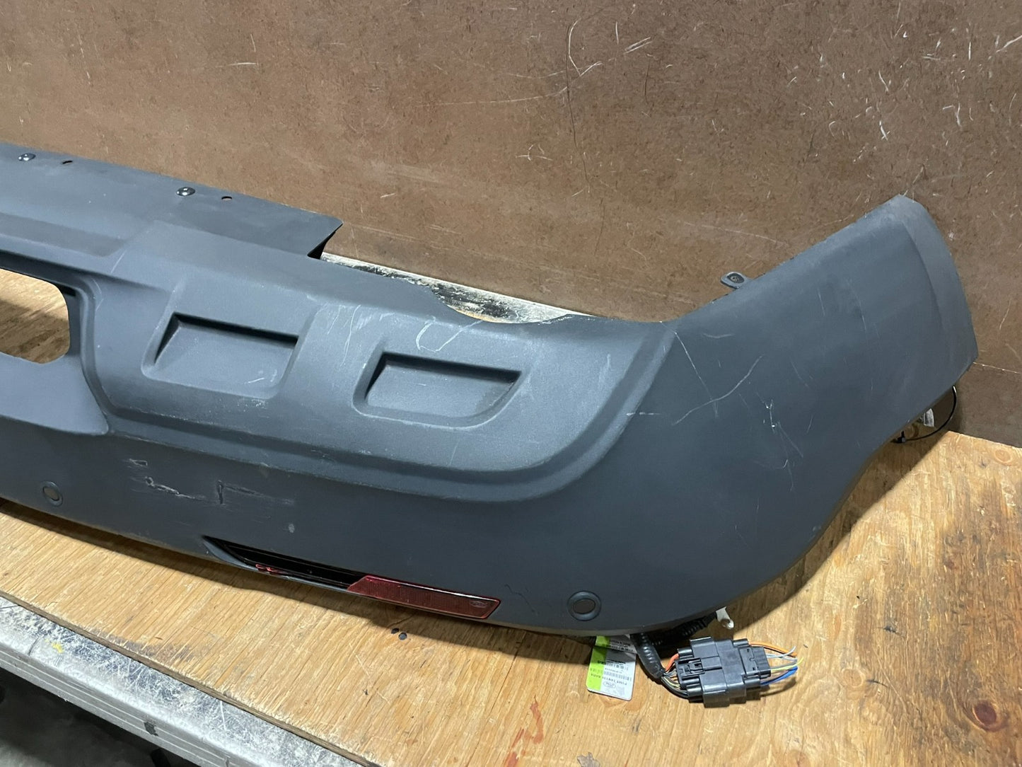 2020 to 2023 Ford Explorer Police Interceptor Rear Upper Bumper Cover X2995 PS3