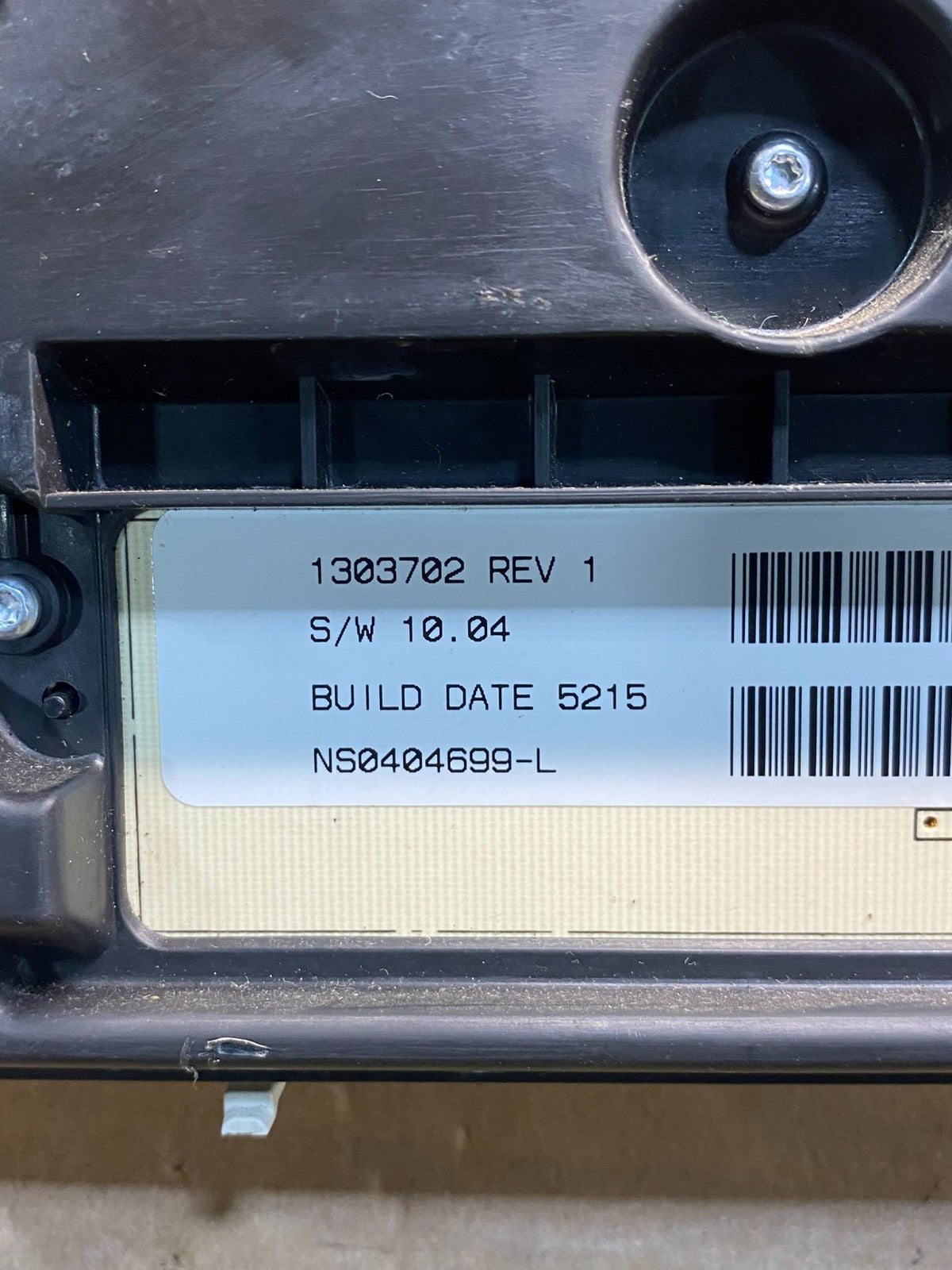 2006 to 2010 Hummer H3 Dash Cluster Gauge Speedometer AH9793 DW5