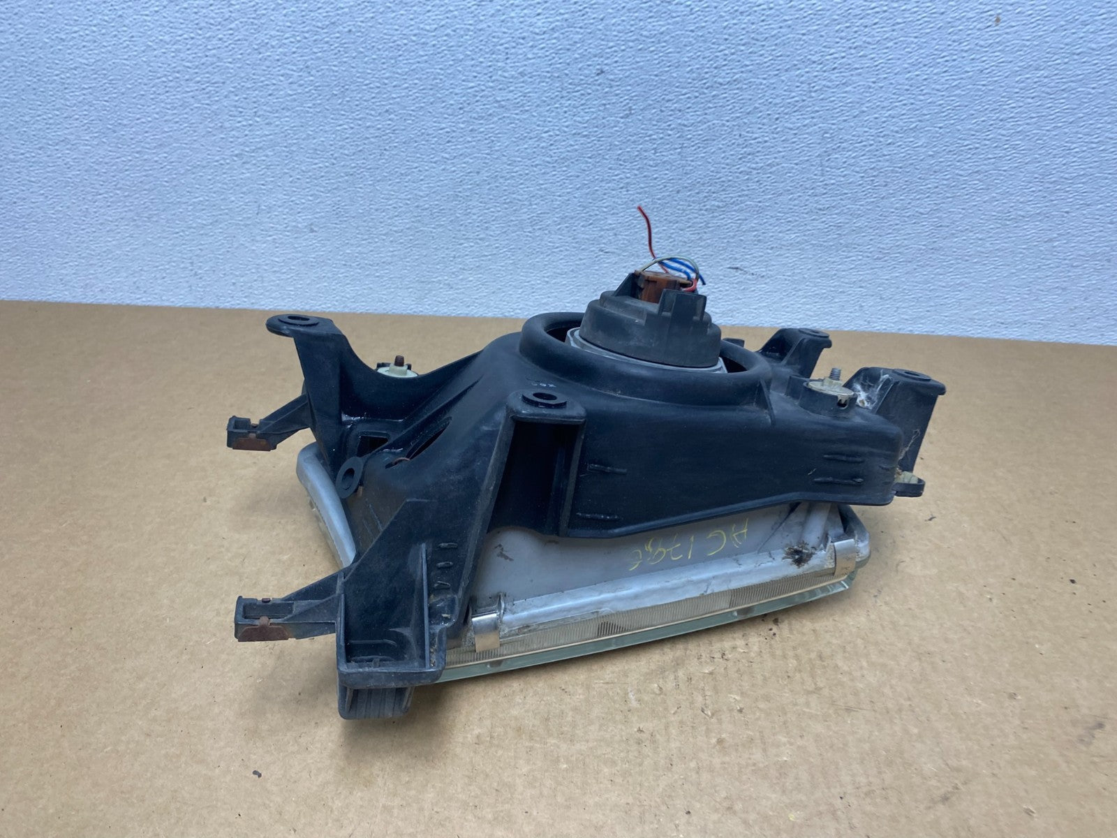 1996 to 2002 Toyota 4Runner Halogen Right Headlight Oem AC1786 DW6