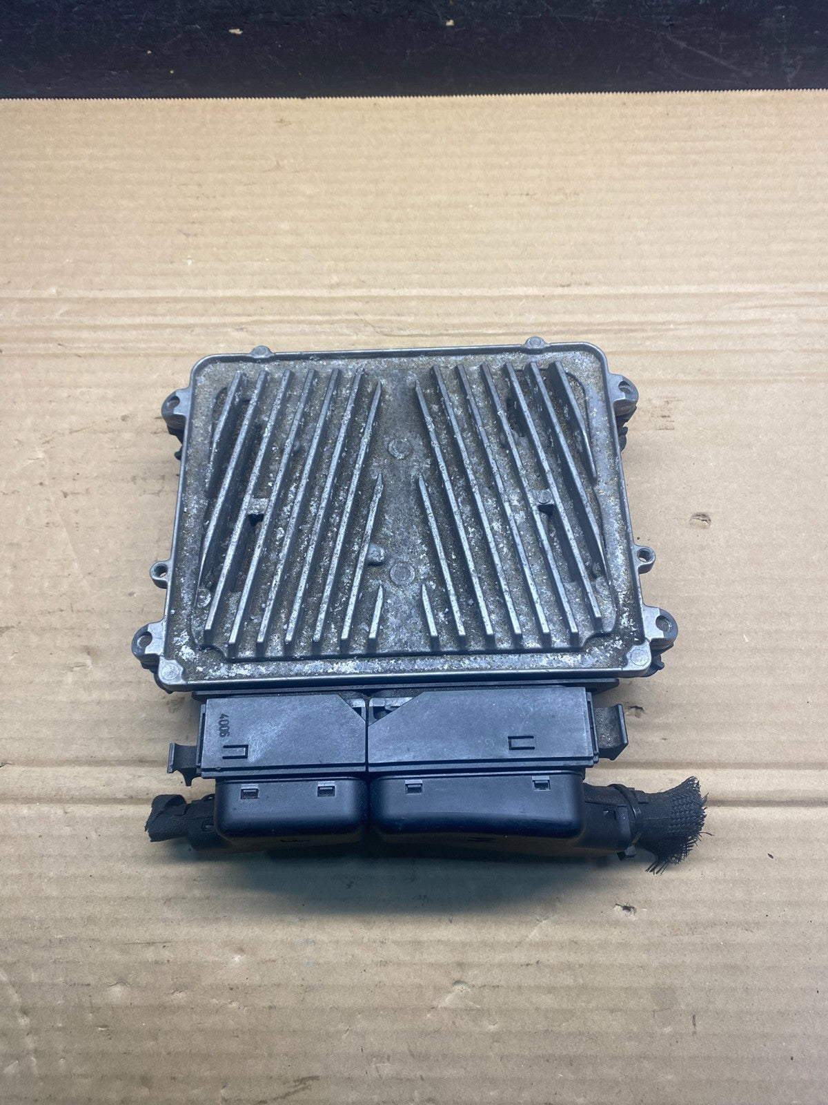 2007 - 2011 Mercedes CL550 S550 ECU ECM Engine Control Module Unit AE4746 DG1