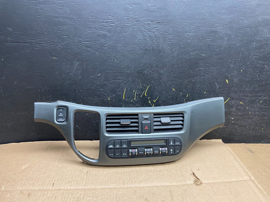 2005 to 2010 Honda Odyssey  Radio Climate Control Dash Trim Bezel Oem Y5302 DG0