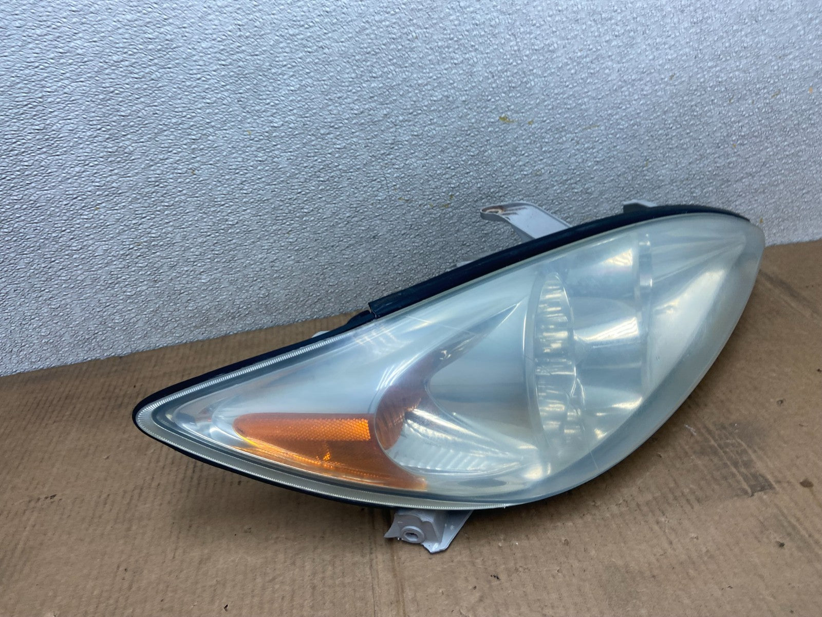 2002 to 2004 Toyota Camry Halogen Headlight Right Passenger Rh OEM AA6207 DW2