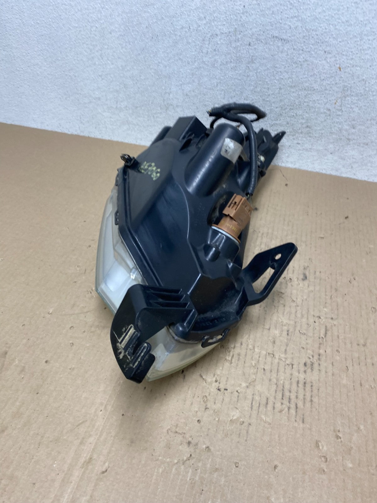 2008 2009 2010 2011 Ford Focus Left Driver Lh Headlight Halogen AE7060 DW7