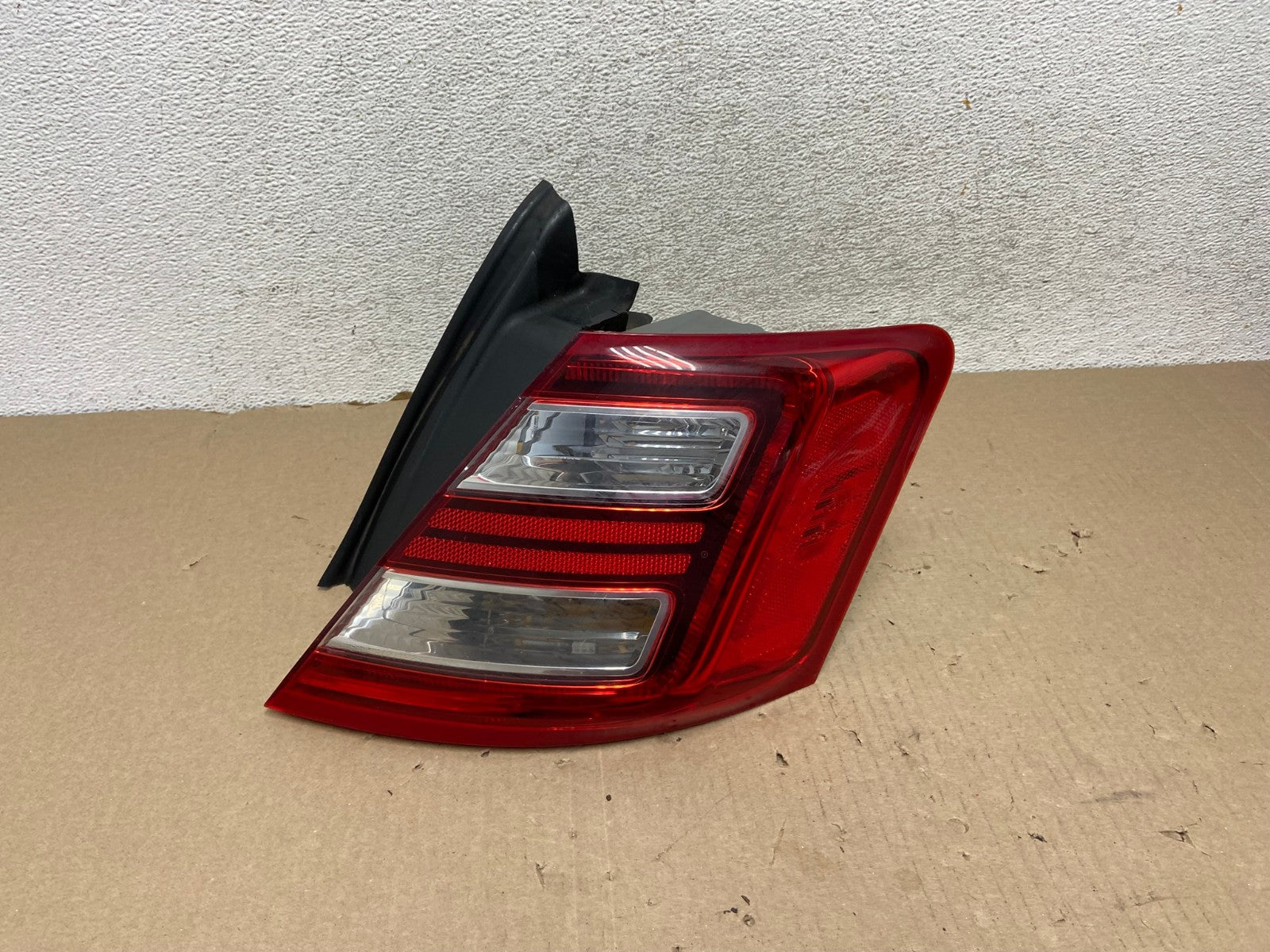 2013-2019 Ford Taurus LED Right Passenger RH Side Tail Light AG6874 LK0