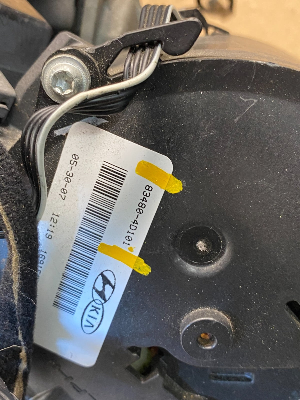 2007-2014 Kia Sedona Left Electric Power Sliding Door Motor Regulator s2817 DG7