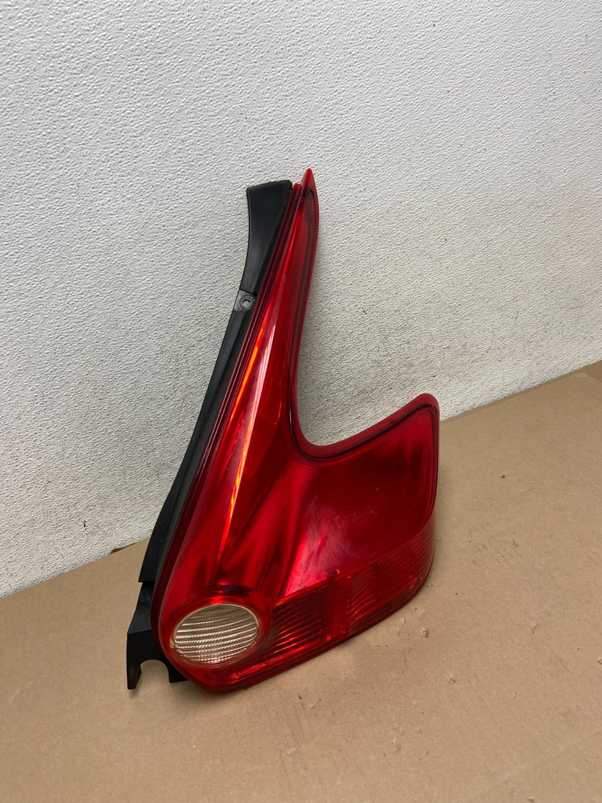 2011 to 2014 Nissan Juke Right Passenger RH Side Tail Light AG5720 DW2