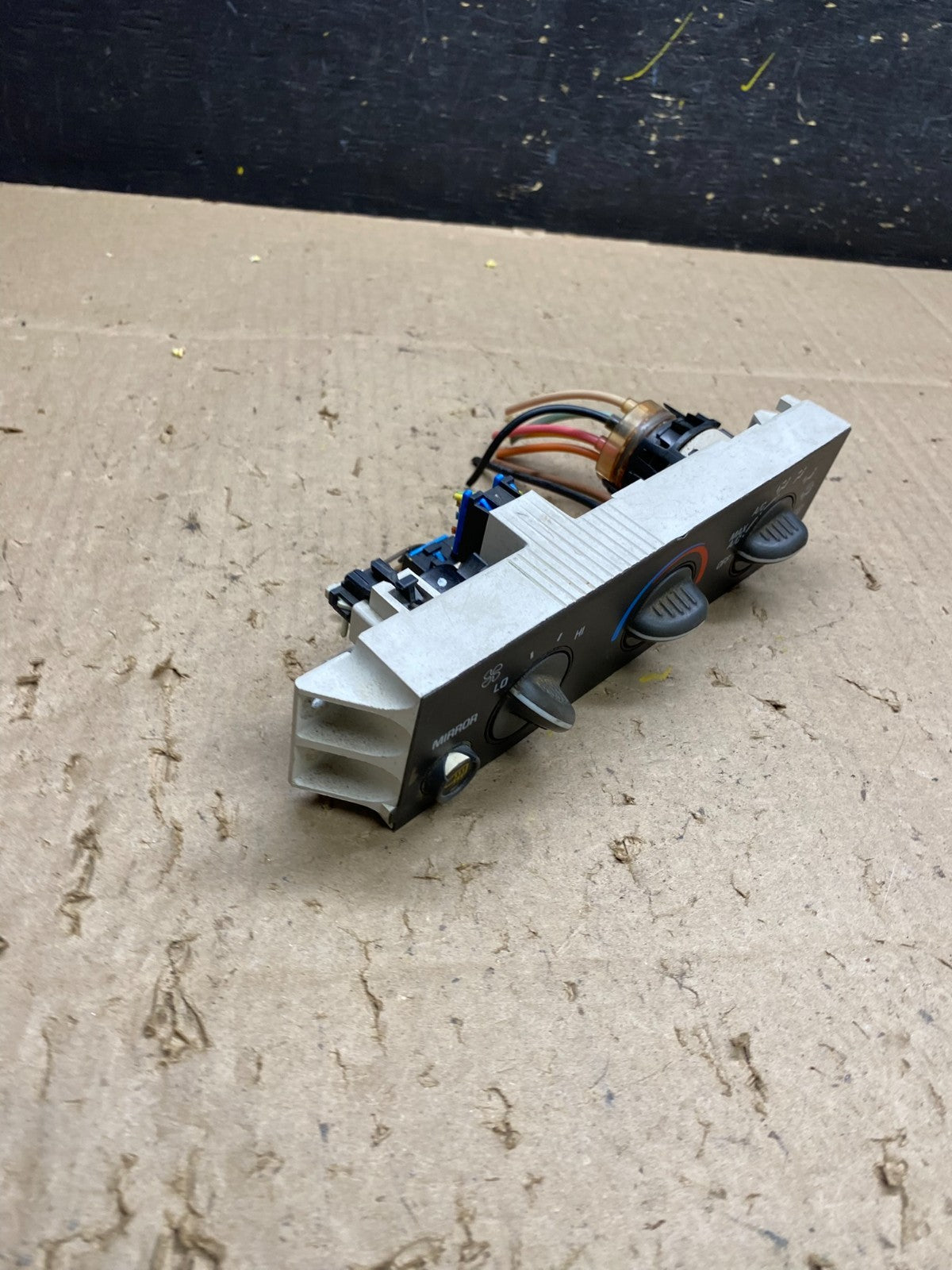 2001 - 2007 GMC Chevrolet Express 1500 Climate Control A/C u4829 DG2