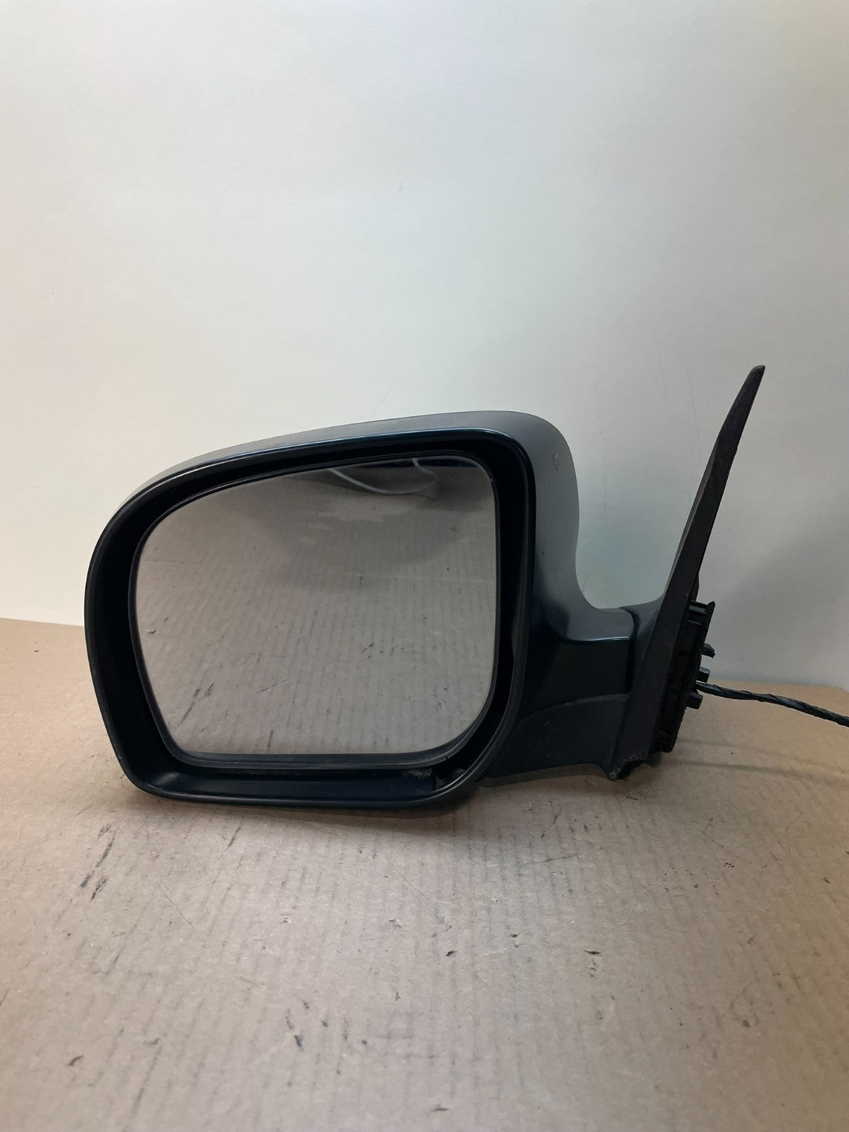 2009 to 2010 Subaru Forester Left Driver Side View Power Door Mirror AJ0623 DG9