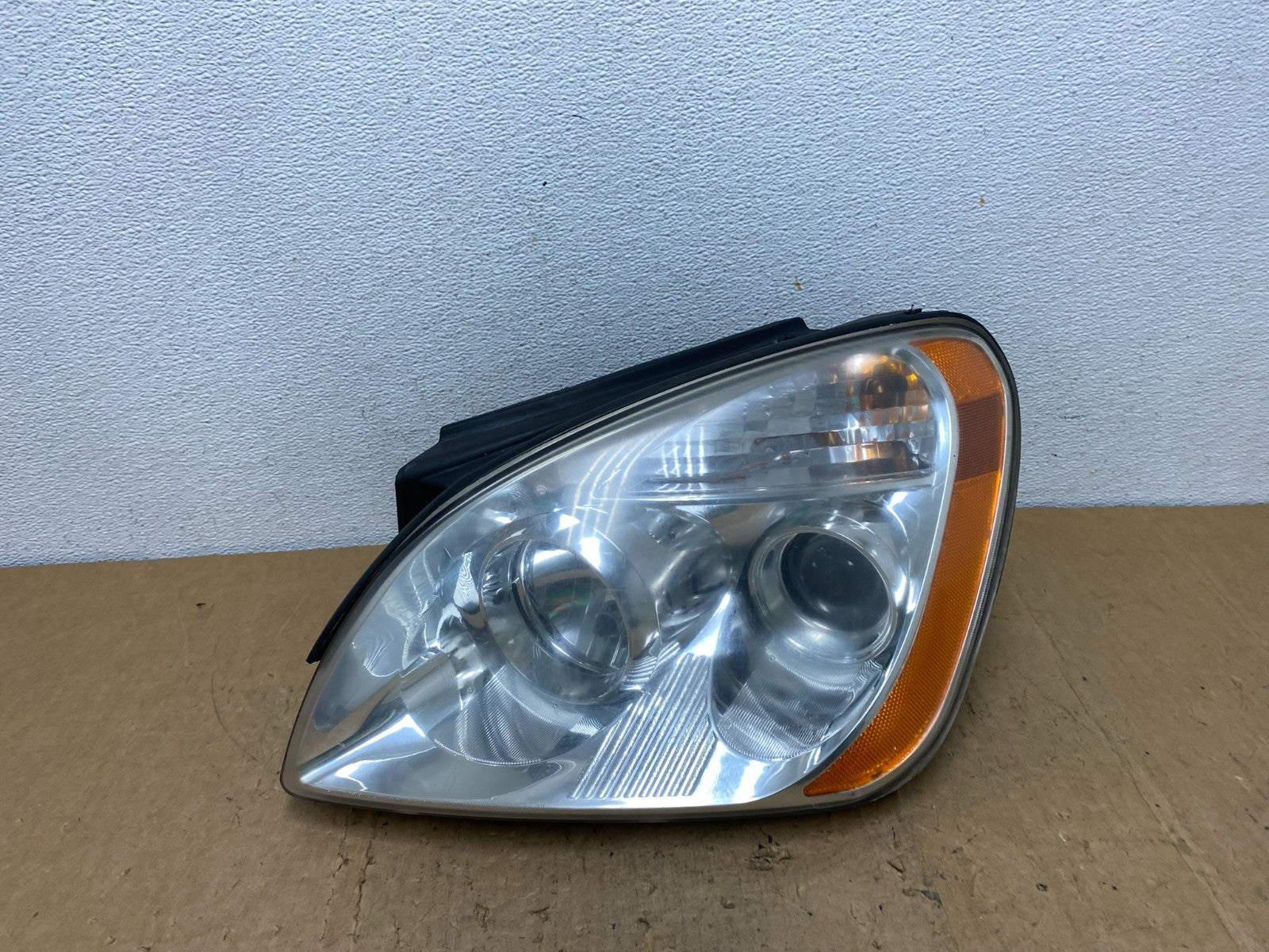 2007 - 2009 Kia Rondo Left Driver LH Side Halogen Headlight AD0644 DW0