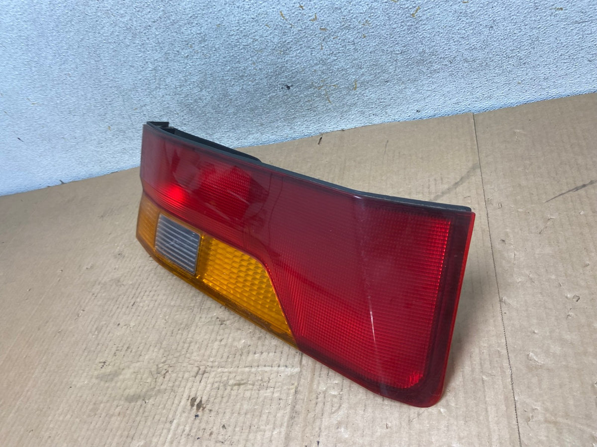 2002 2003 2004 Honda Odyssey Left Driver LH Side Tail Light Inner AI7061 LK1