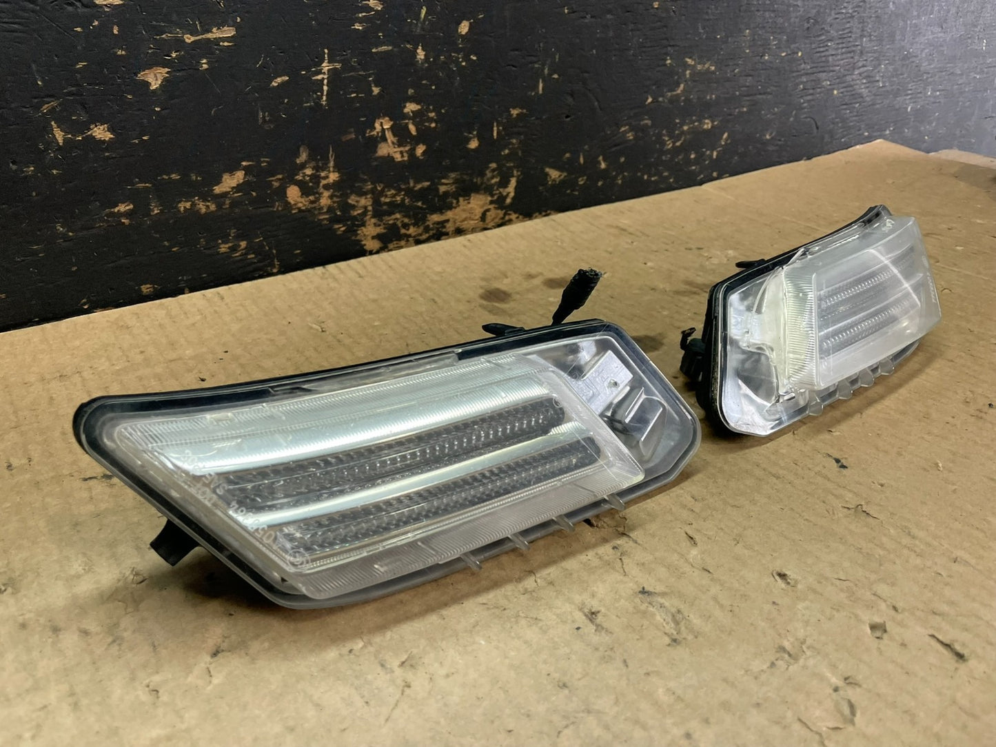 2010 to 2013 Volvo XC60 Left+Right Set Daytime Running Lamp Fog Lights Y9682 DG1