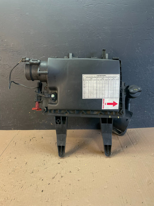 2010 to 2018 Mercedes-Benz Sprinter 2500 3.0L Air Cleaner Box AE0746 DG0