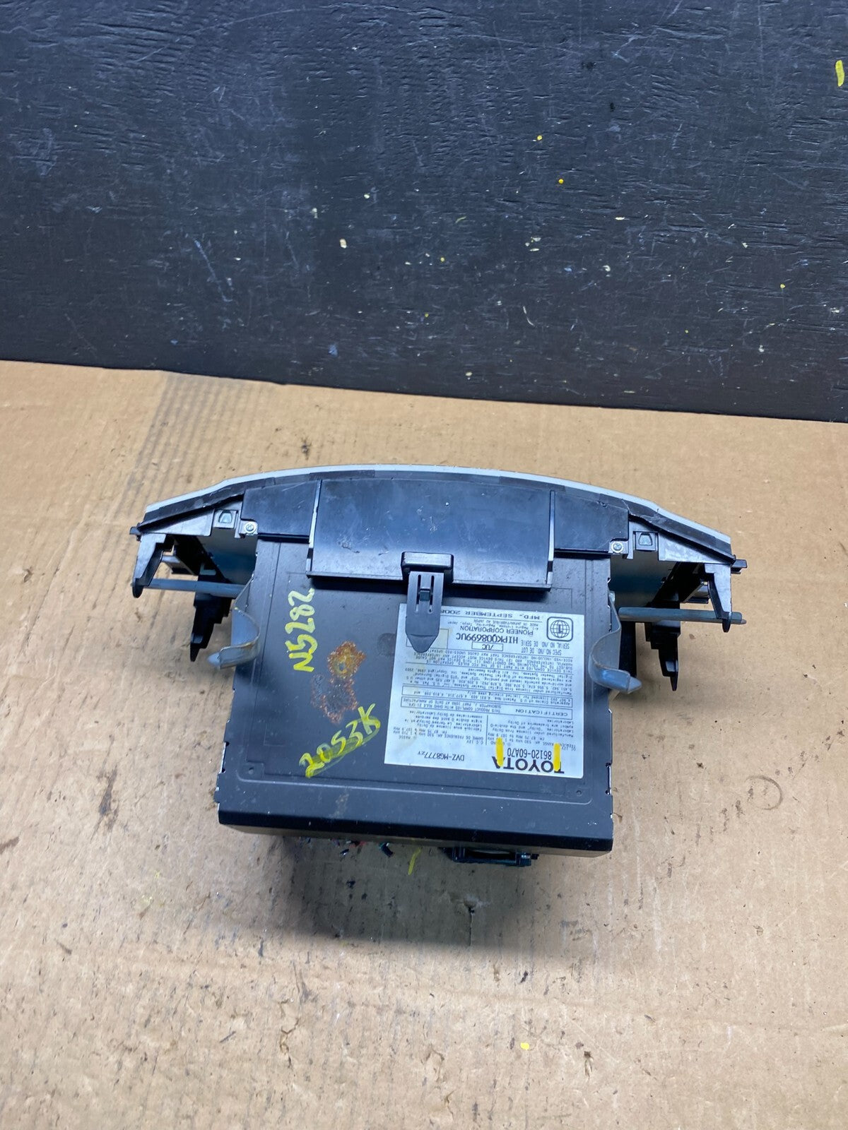 2008 - 2011 Lexus LX570 CD DVD Player Radio Receiver 86120-60a70 N5282 PS6