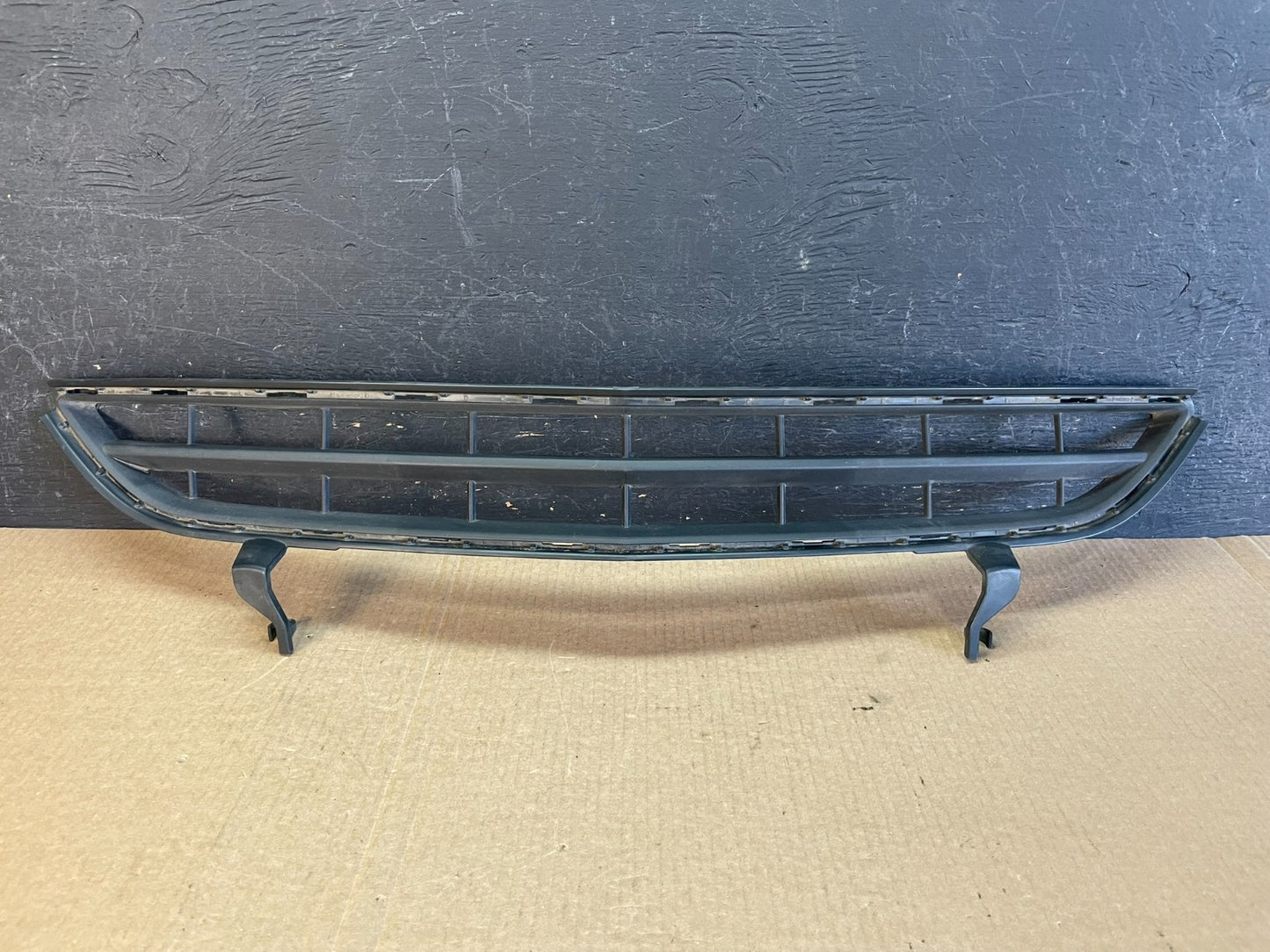 2013 to 2017 Buick Enclave Front Lower Grill Grille AF3675 DG0