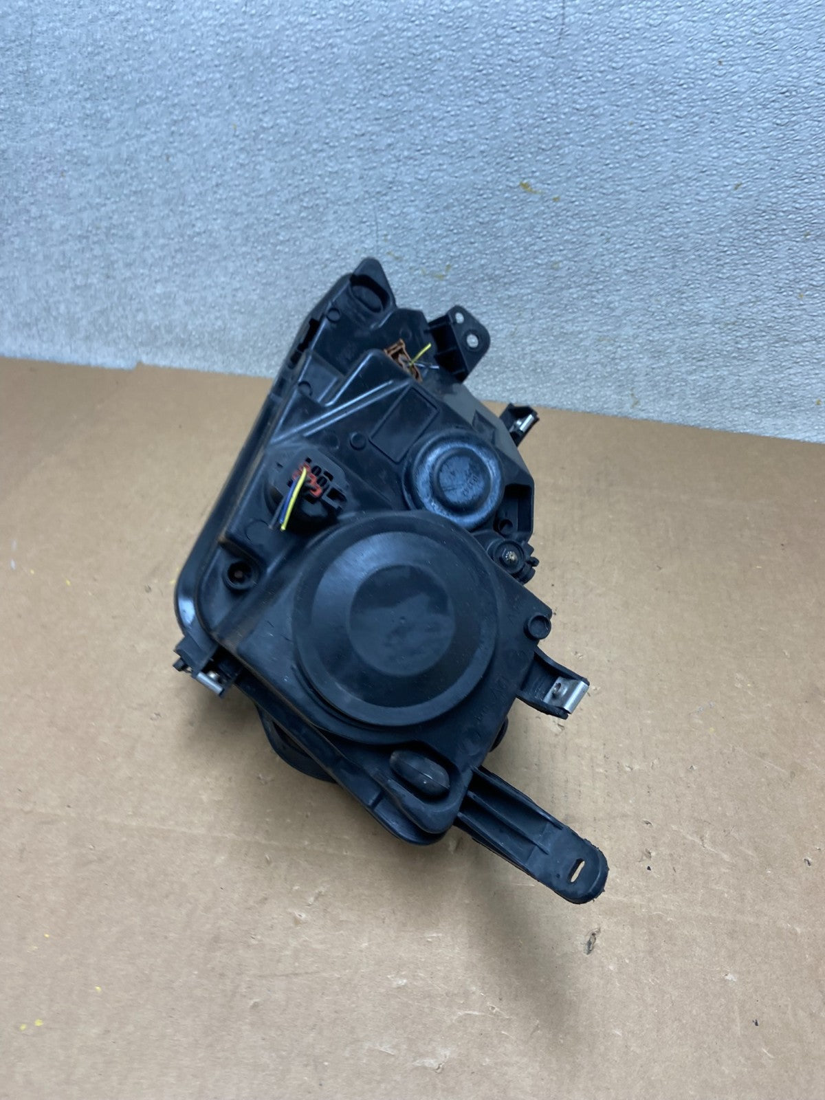 2010 2011 2012 Ford Fusion Right Passenger RH Headlight Halogen TYC Z6795 DW5