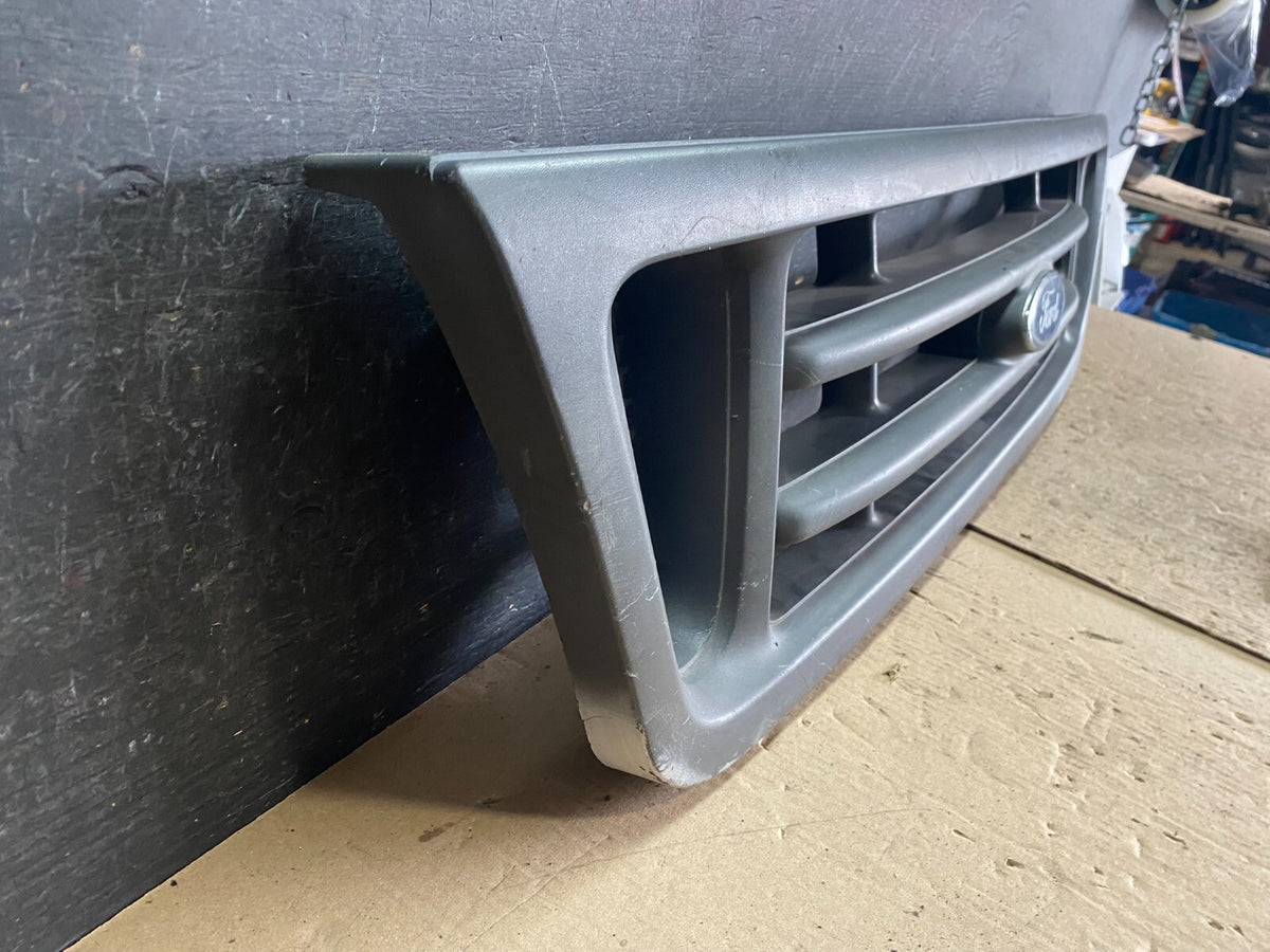2003 to 2007 Ford Econoline E150 E250 E350 Front Grille Grille N3331 PS2