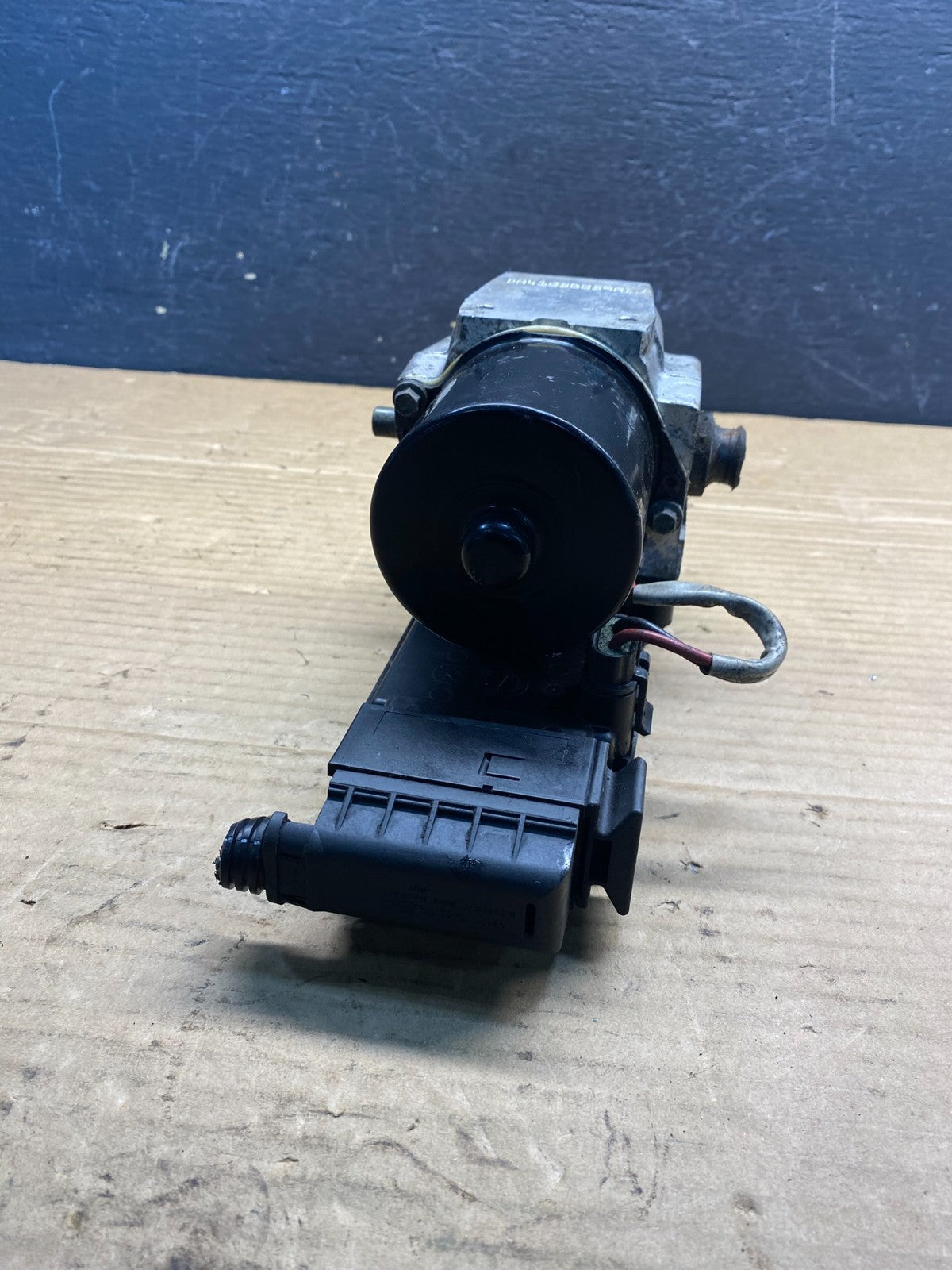 2004 - 2007 Ford E250 E350 Van ABS Anti Lock Brake Pump Module AE6242 DW5