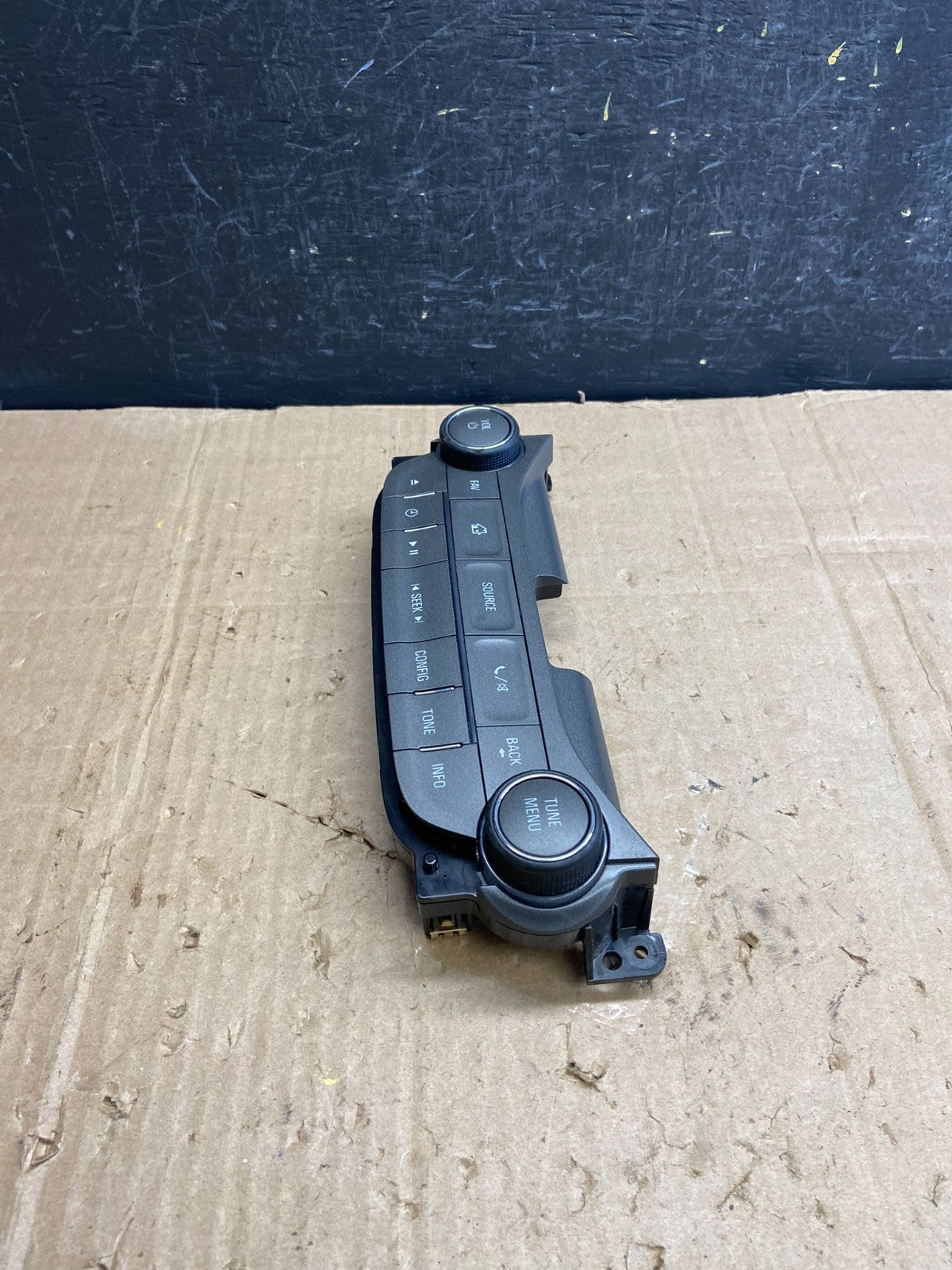 2013 2014 2015 Chevrolet Malibu AM FM Radio Control Panel AE1901 DG2