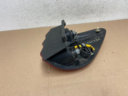 2001 to 2004 Toyota Sequoia Left Driver Lh Side Tail Light AG6586 DW3