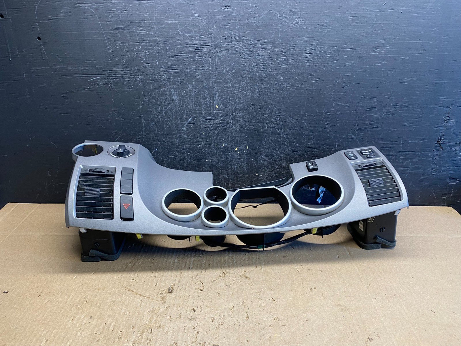 2007-2013 Toyota Tundra Center DashBoard Cluster Bezel 55403-0C080 AC68331