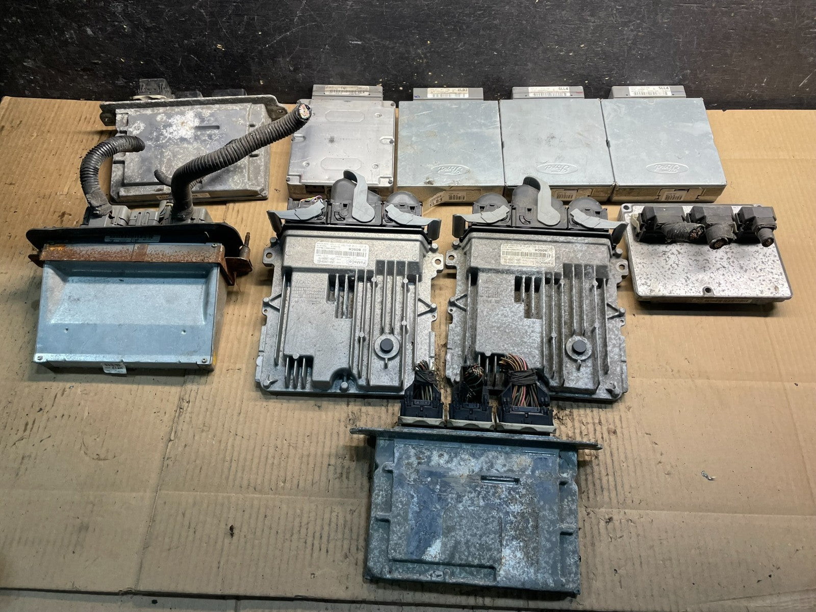 Mix of 10 Ford ECM Engine Computer Module X88520
