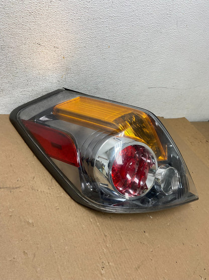 2007 to 2012 Nissan Altima Left Driver Lh Side Tail Light AD6478 DW2