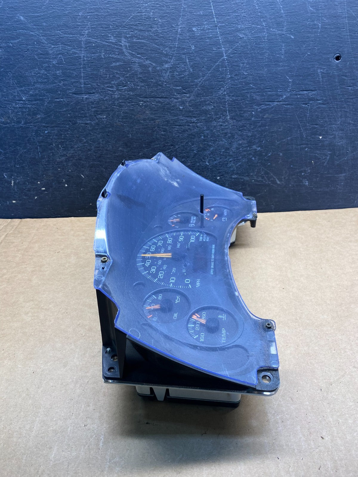 2000 to 2005 Chevrolet Astro Cluster Gauge Speedometer ECM AH7110 DG1