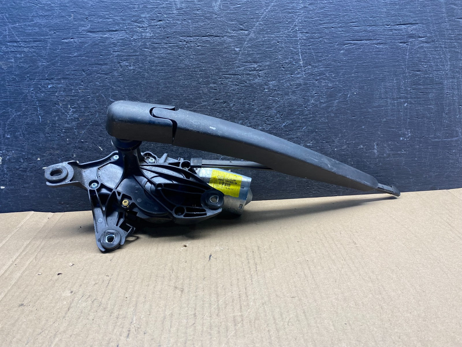 2013 to 2019 Ford Escape Rear Windshield Wiper Motor AG3543 MS0