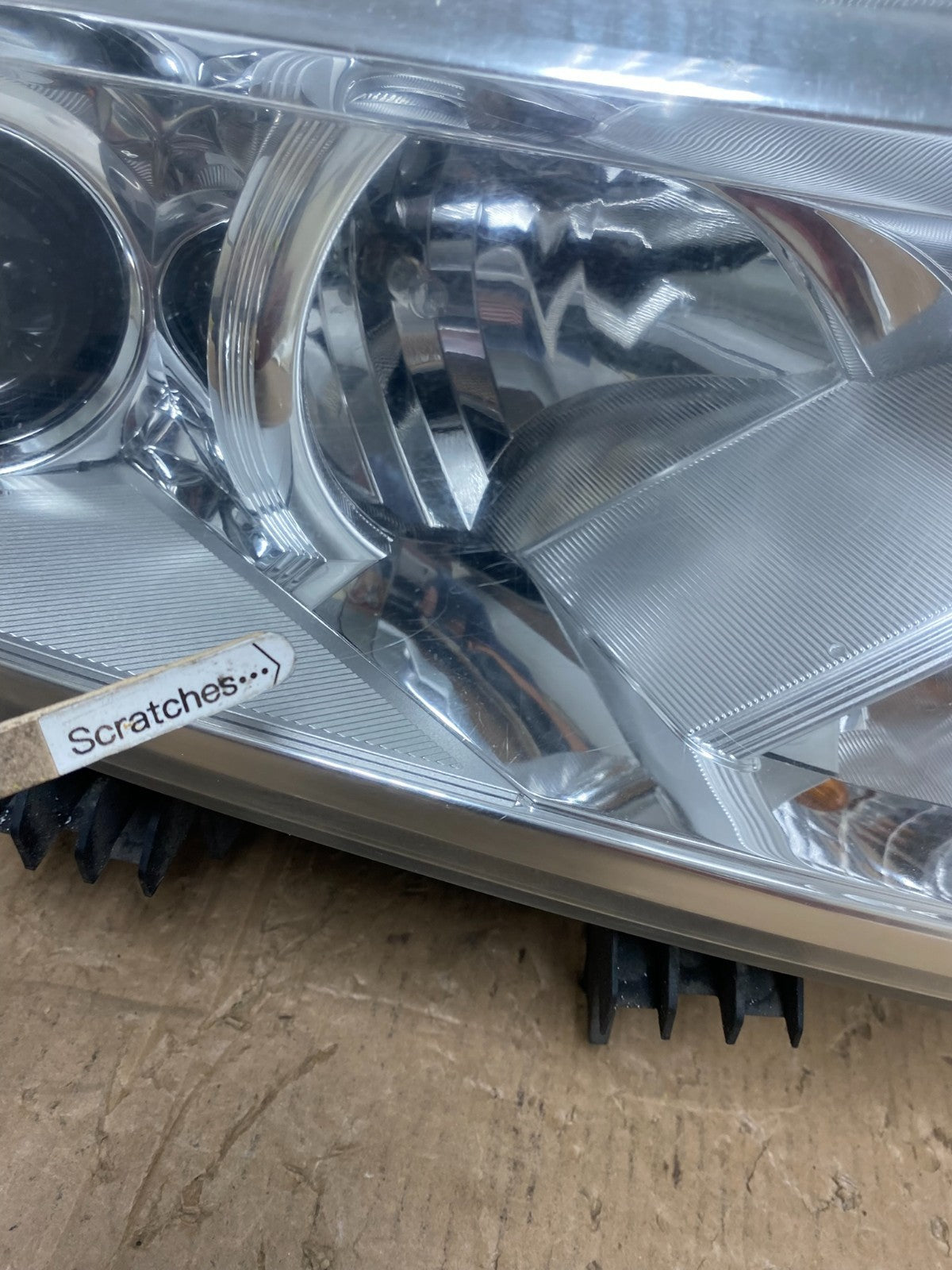 2012 to 2017 Nissan Quest Right Passenger RH Headlight Halogen AD8131 DW3