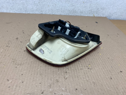 2004-2007 Volkswagen Touareg Right Passenger Rh Side Inner Tail Light M87753