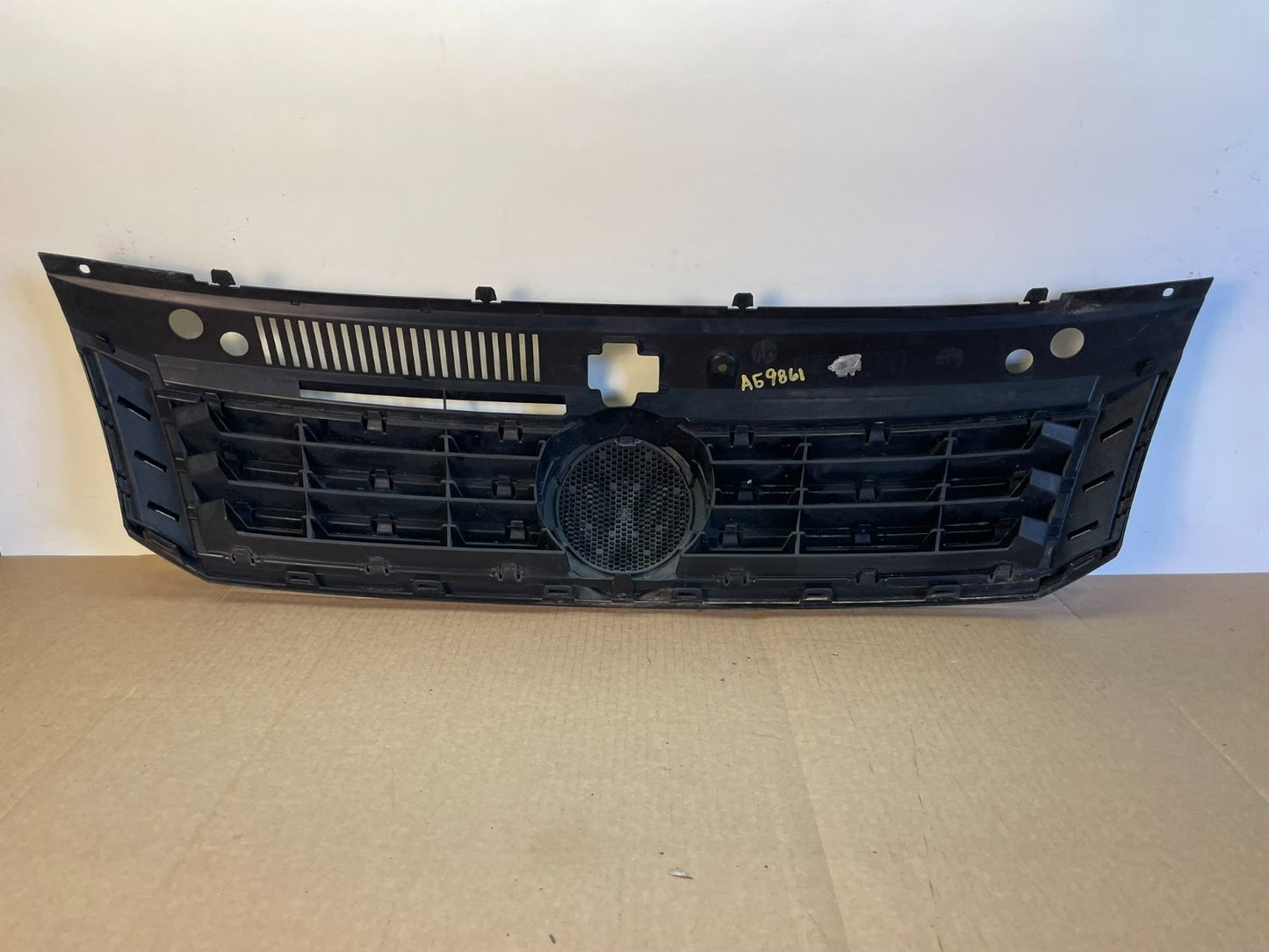 2016 to 2018 Volkswagen Passat Front Upper Grill Grille ag9861 DG5