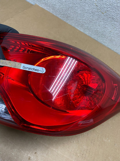 2011 2012 2013 Hyundai Elantra Sedan Right Passenger Tail Light OEM Z6661 DW3