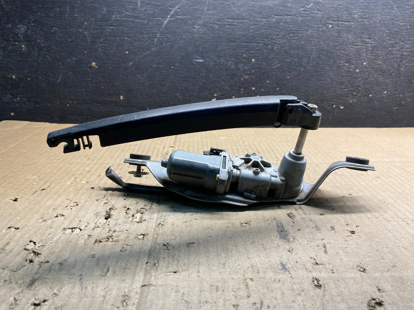2012 to 2017 Mazda 5 Windshield Rear Wiper Motor AB0370 DG3