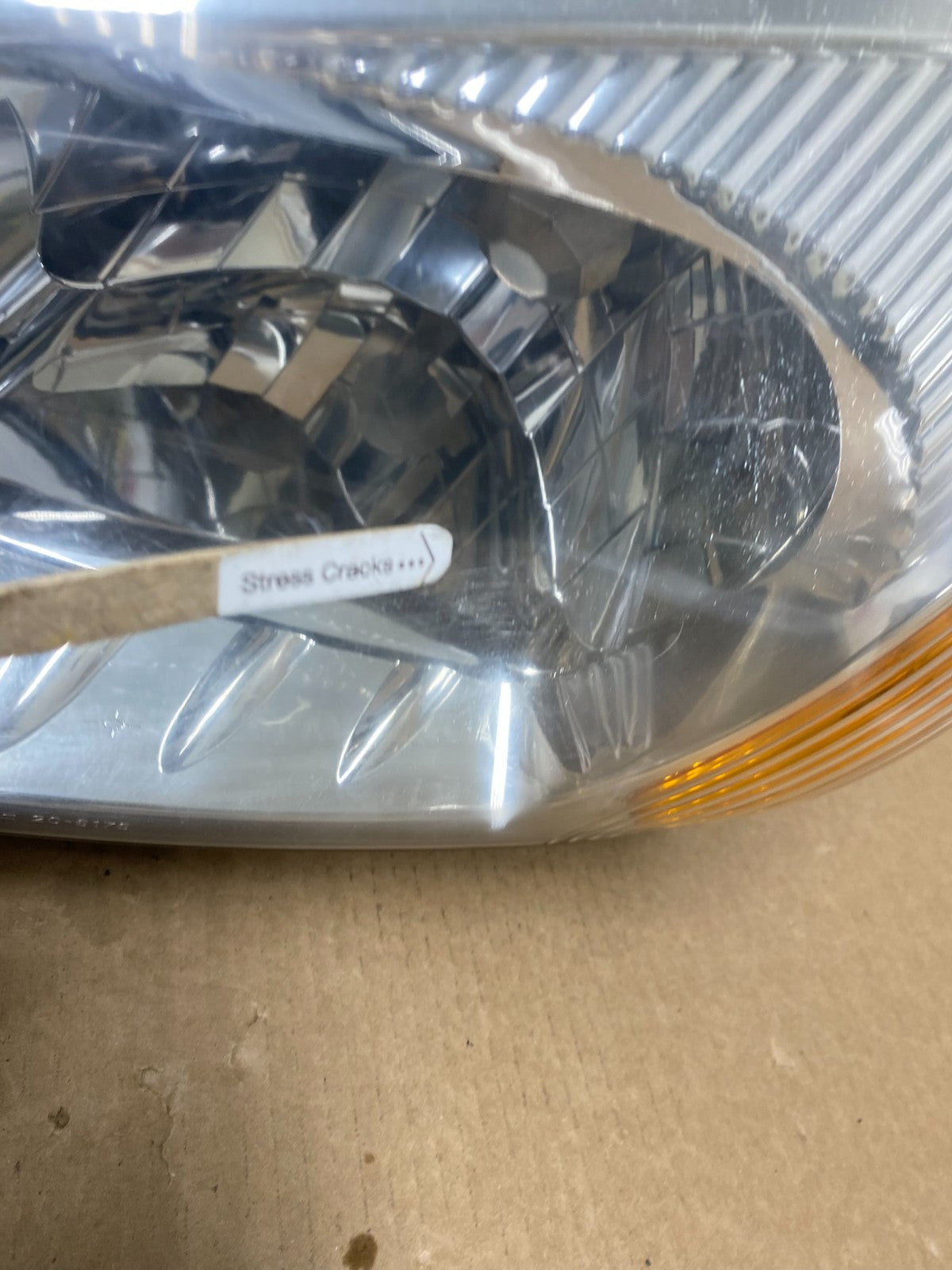 2001 - 2003 Toyota Rav4 Left+Right Side Headlights Halogen TYC AG2308 DW5