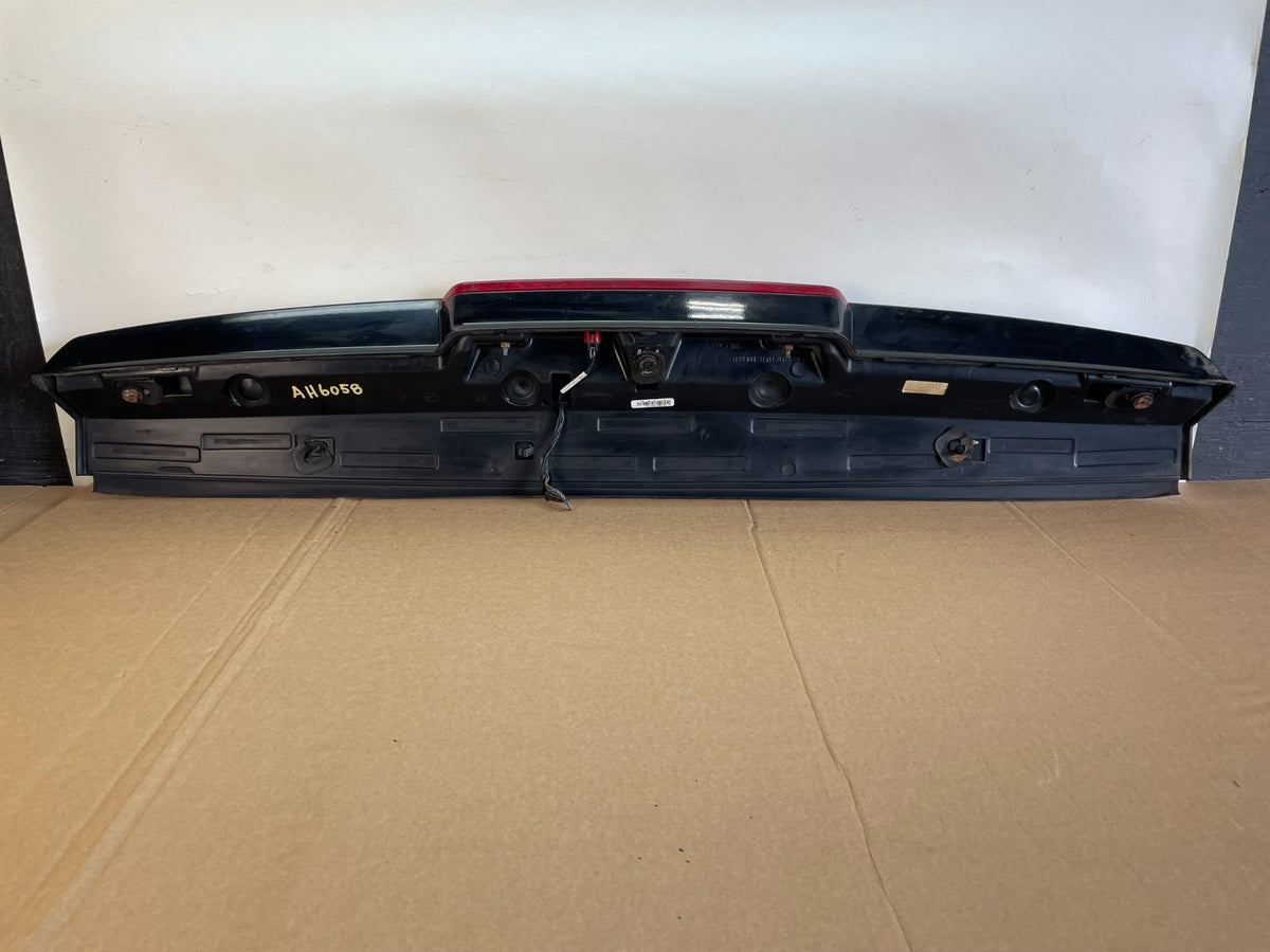 2007-2014 Chevrolet Tahoe Suburban Yukon Spoiler Wing 3rd Brake Light AH6058 DG5