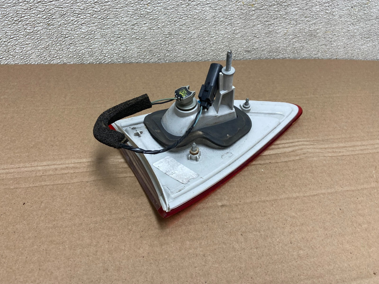 2013 to 2016 Ford Escape Left Driver LH Side Inner Tail Light OEM AB0935 LK4
