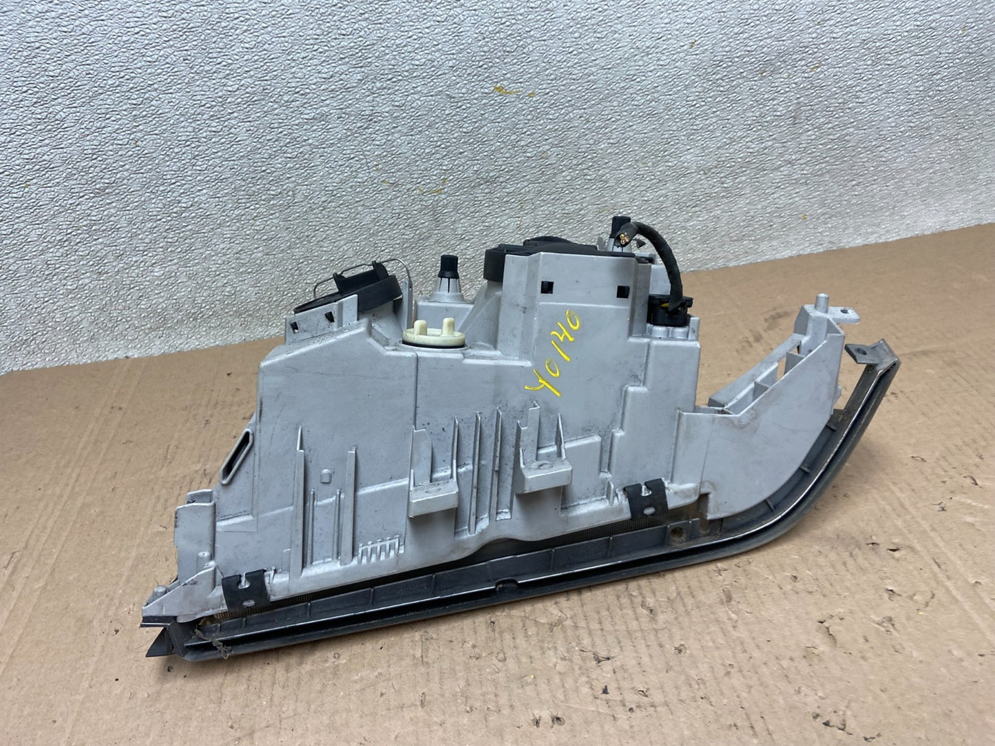 1994 - 1996 Mercedes C C220 W202 Front Right Passenger Headlight Z7813 DG6