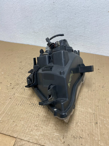 2008 to 2012 Nissan Pathfinder Halogen Headlight Right Passenger AC4081 DW8