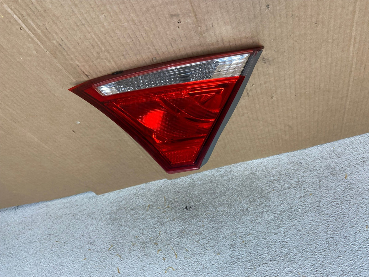 2015 - 2017 Toyota Camry Right Passenger RH Side Tail Light Inner AI5737 LK0